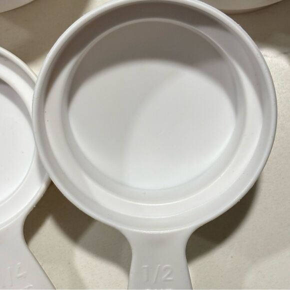 Set of 4 pcs White Plastic Kitchen Baking Measuring Measure Spoon Cup Set - Picture 4 of 16